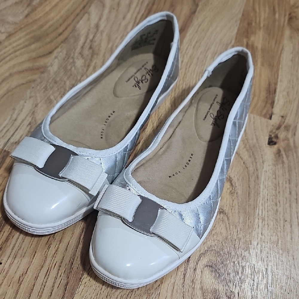 Cute Silver and White Women's Flats